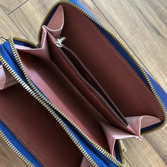 Forever Lovely Design By Madley Purse Crossbody Wallet Faux Leather Blue & Gold - Picture 8 of 8